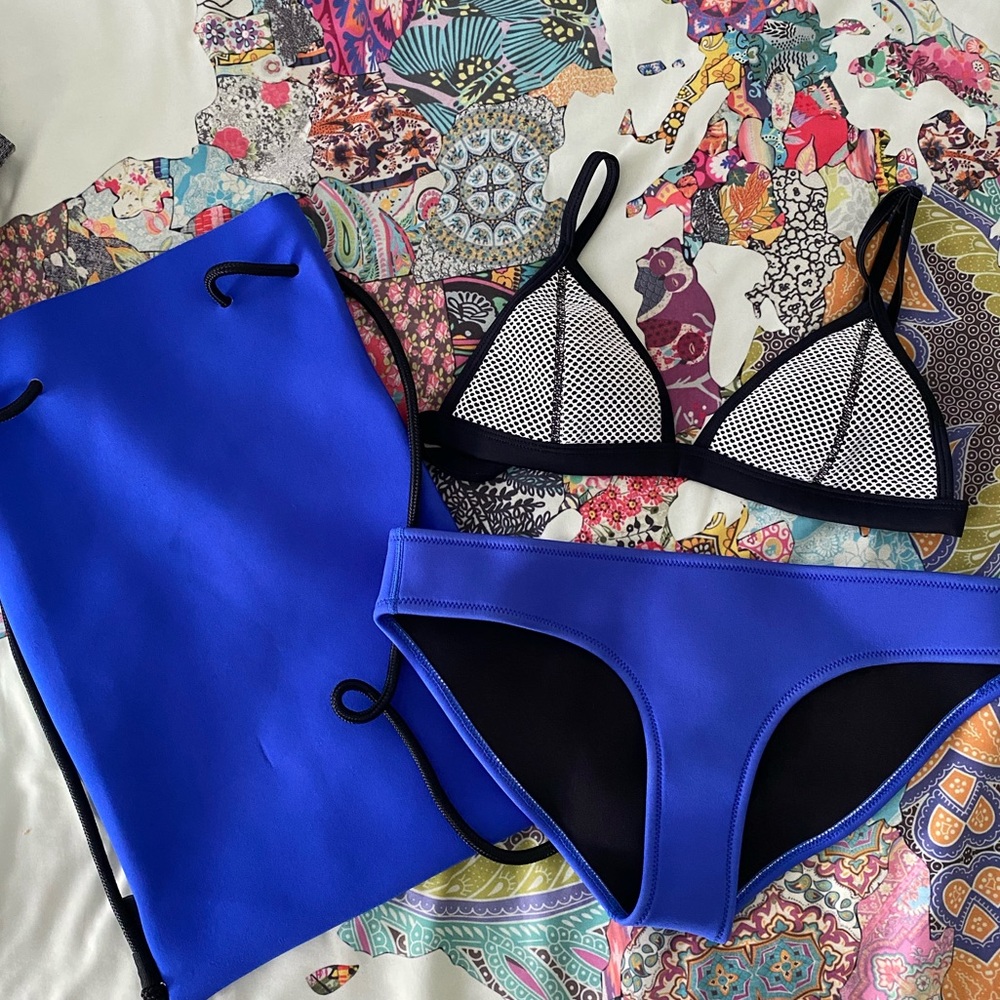 Triangl Bikini Set